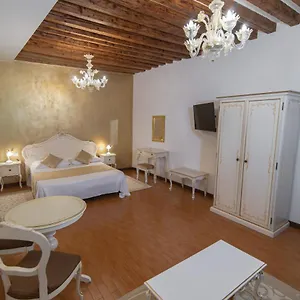 https://guest-house-calle-san-marco.hotelslidodijesolo.com